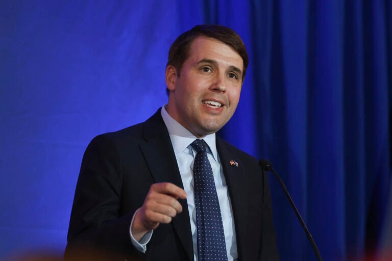 Pappas holds cash advantage over GOP rivals in New Hampshire