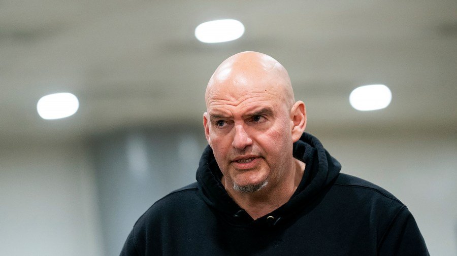 Fetterman: Democrats should ‘drop the TDS,’ fund Trump ballroom after shooting