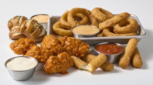 Buffalo Wild Wing: Bottomless Apps just $9.99!!