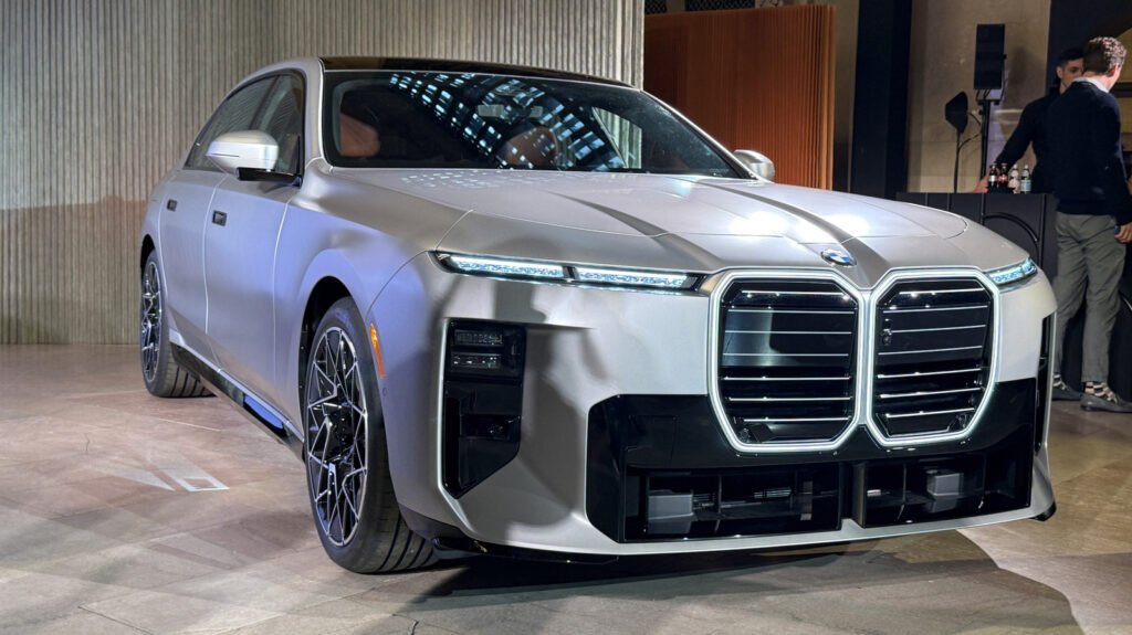 BMW Designers Explain Why The New 7 Series' Facelift Works So Damn Well