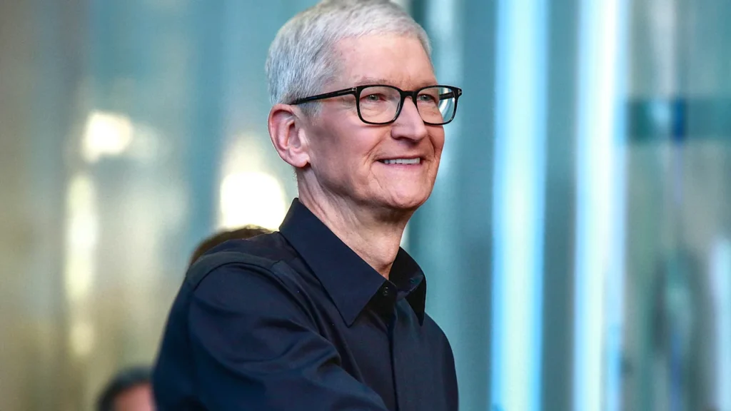 Tim Cook reveals the first thing he did as CEO every day. It’s a leadership habit everyone should steal