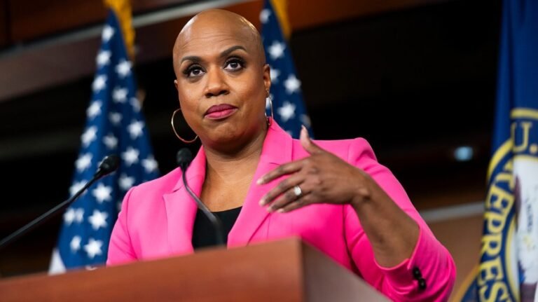 10 Republicans help Democrats pass resolution extending TPS protections for Haitian migrants