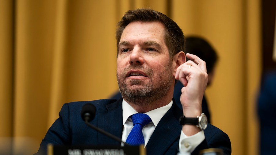 Swalwell-FBI clash draws attention to Trump foe's California governor bid