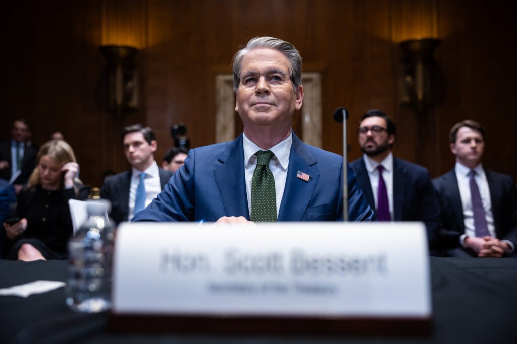 ‘I think the conflict will end’: Trump officials temper gas-price predictions