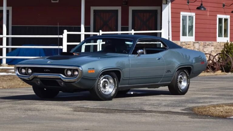 This 1971 Plymouth GTX Hemi Is 1 of 11 Ever Built and Could Sell for $350K