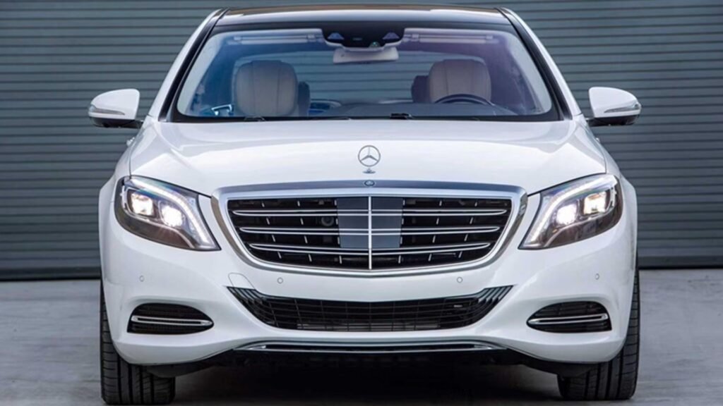Why Mainstream Buyers Aren't Hunting Used Mercedes S-Class Bargains