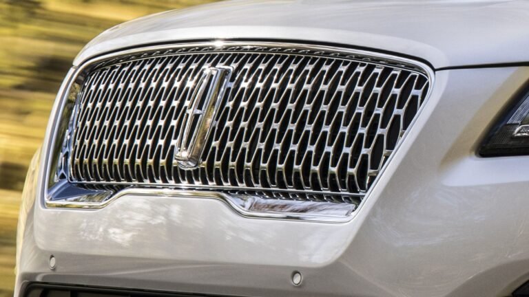 This Lincoln Rival To The BMW X3 Is Now A $15k Bargain
