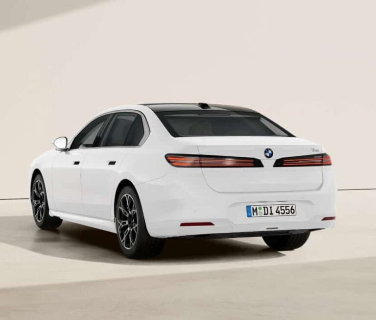 2027 BMW 7 Series Configurator Goes Live To Reveal Base Model