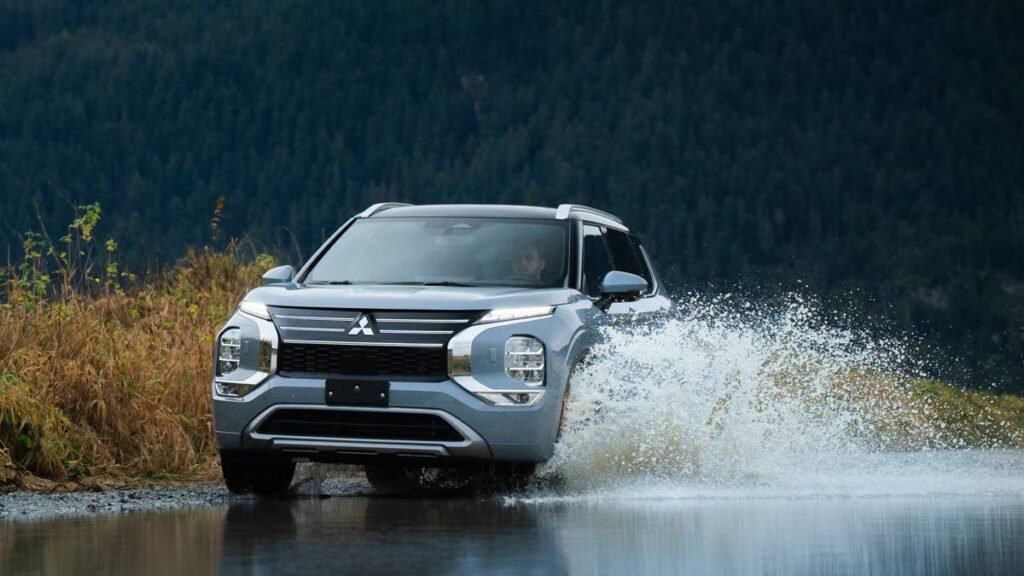 Mitsubishi Outlander Hood Defect Settlement Could Pay Owners Up To $4,595