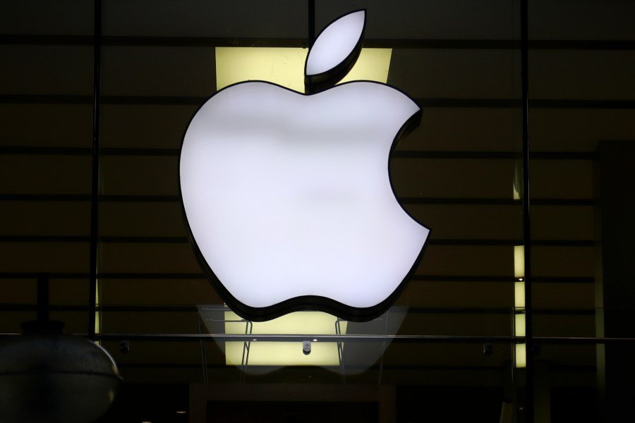 Apple asks Supreme Court to pause contempt finding in Epic Games case