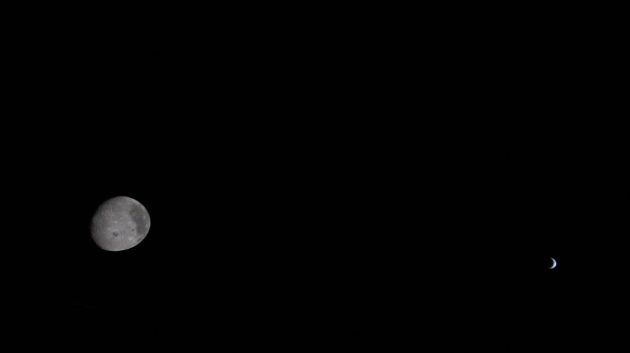 Moon is getting farther away from Earth each year, report finds