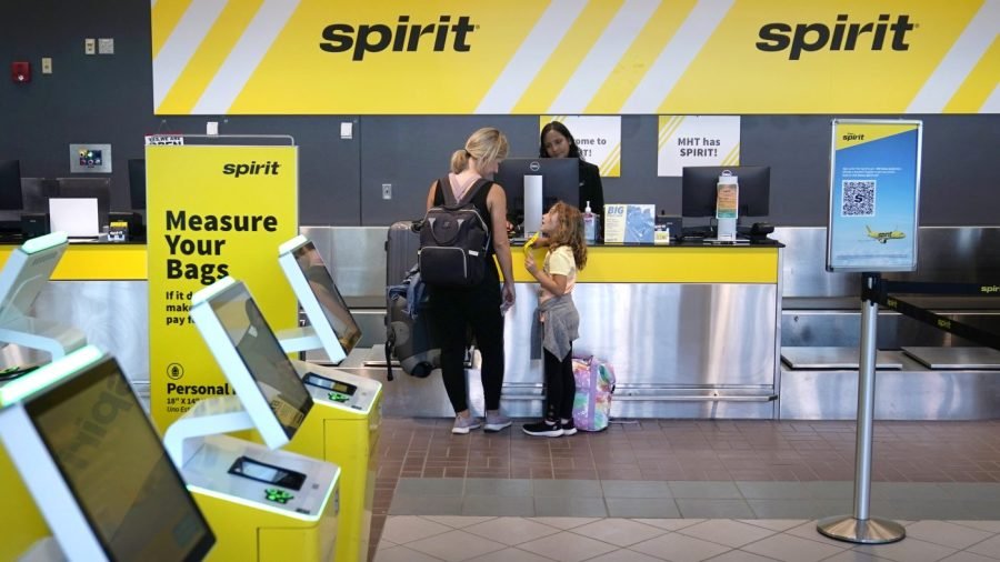 Spirit Airlines pulls plug on flights, moves toward closure