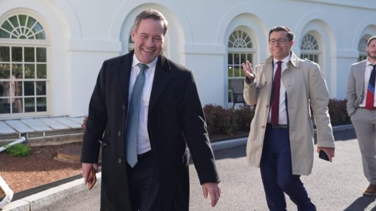 Waltz says US pushing for UN resolution on Iranian actions in Strait of Hormuz