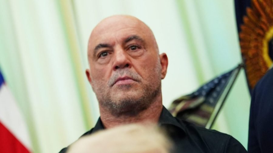 Rogan: UFO file dump could be distraction from Iran war that's 'not going very well' 