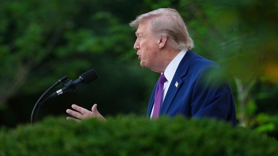 Trump's approval on economy hits new low; 7 in 10 expect recession next year: Poll