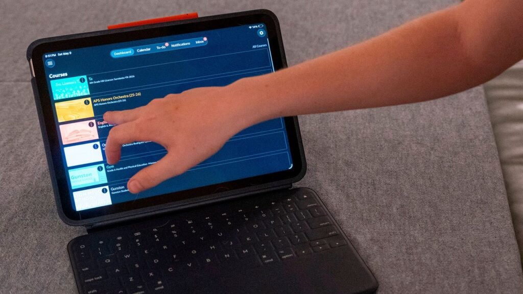 Screens are saturating U.S. classrooms, fueling a backlash on school-issued devices  