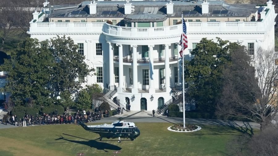 Trump planning to build helipad at White House for new Marine One: Reports