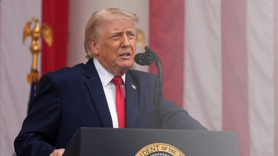 Trump urges Texans to vote for Paxton after late endorsement
