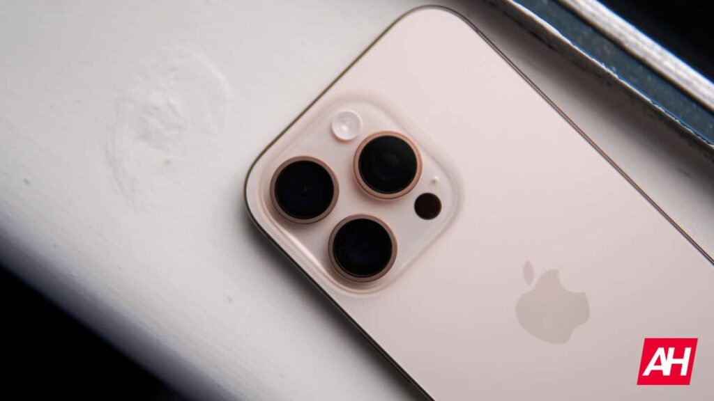 Apple Plans 'Aggressive Pricing Strategy' for the iPhone 18 Pro: Challenging Market Trend