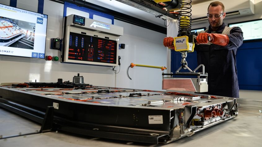 Battery repair black hole is putting the future of EVs is under threat