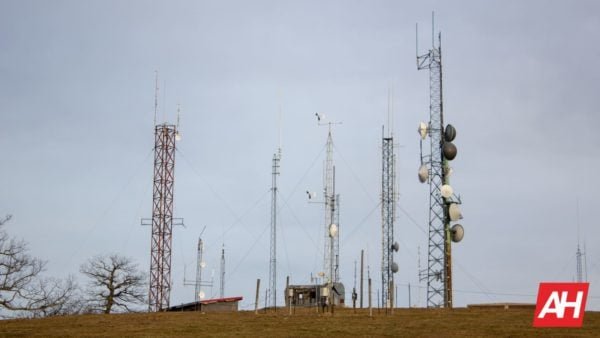 EU Moves to Ban Huawei and ZTE From Telecom Infrastructure — China Threatens to Hit Back