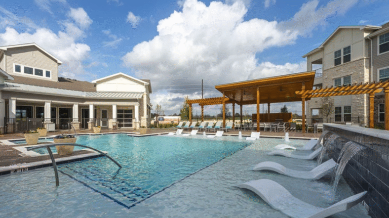 Rockstar Obtains Refi for 298-Unit Houston-Area Apartment Community