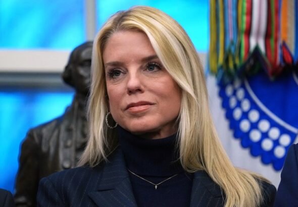 Live updates: Bondi faces House Oversight questions on Epstein files