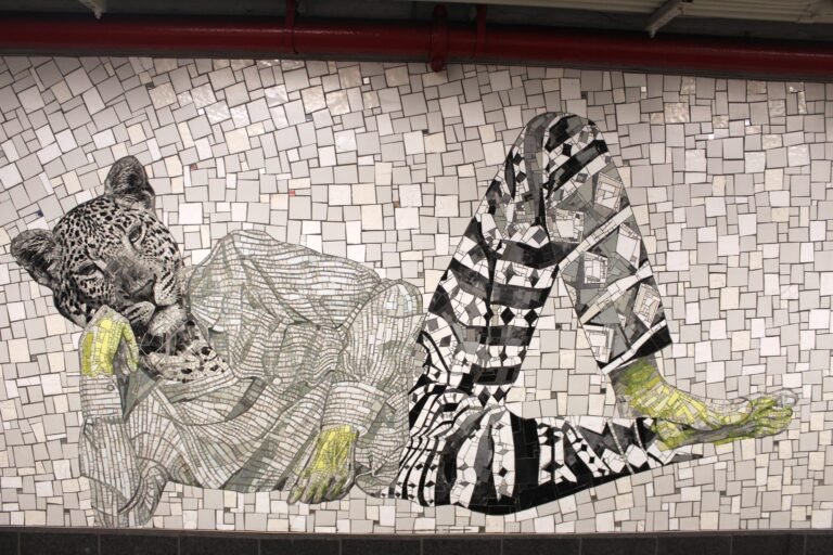 New Brooklyn Subway Mural Adds a Touch of Whimsy to Commuting