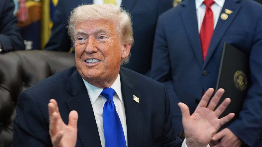 Trump to impose tariffs on cars, trucks from European Union
