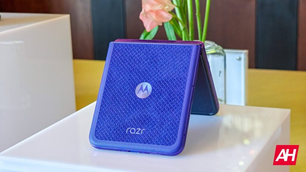 Motorola Razr Ultra 2026 AT&T