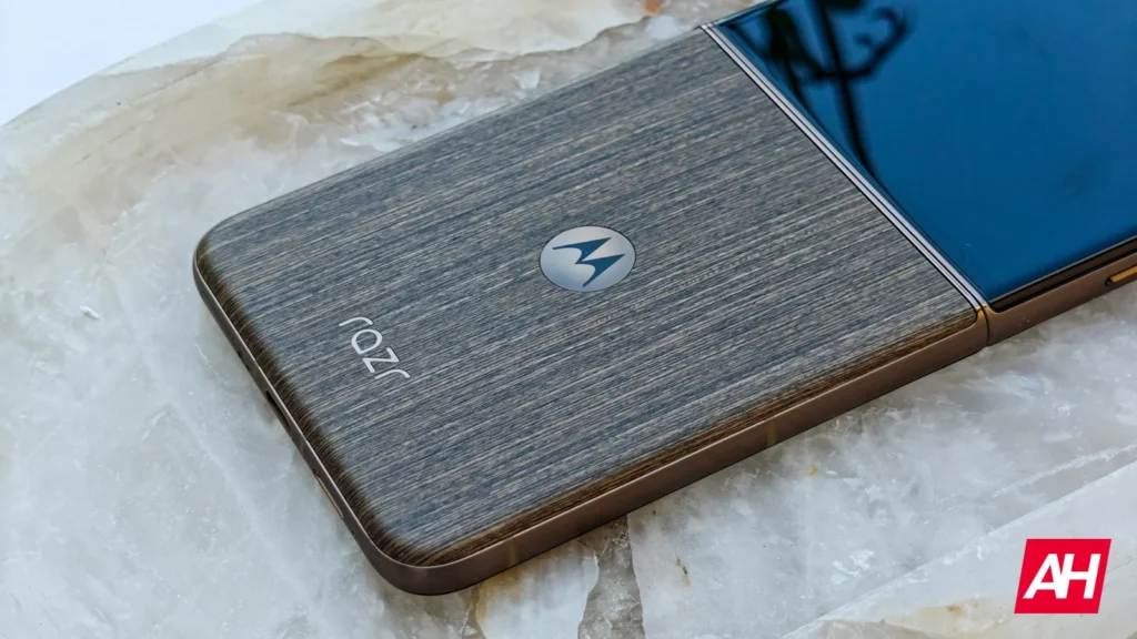 Motorola Razr Ultra 2026 Size