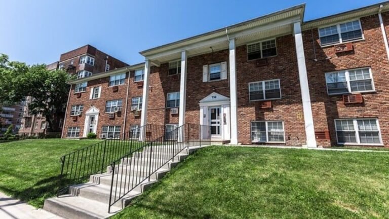Berkadia Finalizes Sale of Garden-Style Elizabeth Apartments
