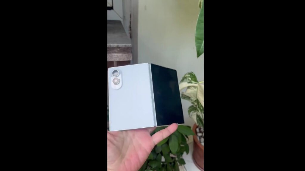 Galaxy Z Fold 8 Wide dummy reveals an incredibly thin yet compact device