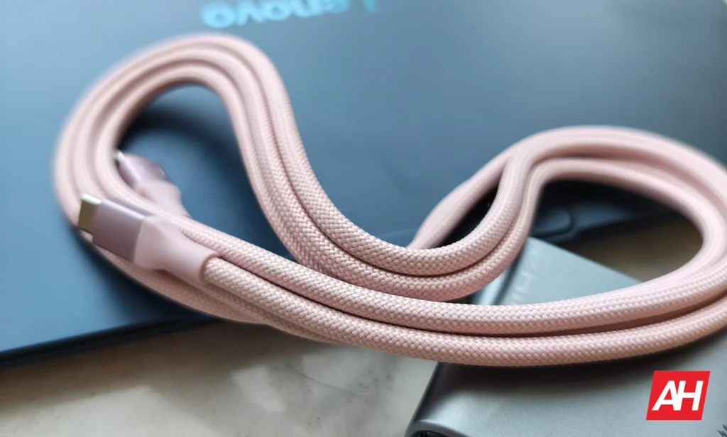 I thought this Magnetic USB-C Cable was a Gimmick, I was wrong