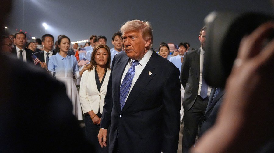 US farmers, battered by tariff war, seek relief in Trump-Xi talks 