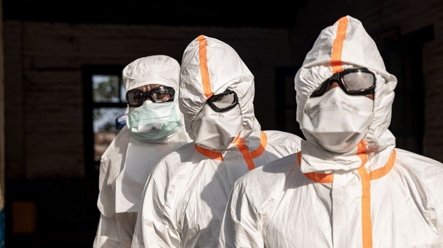 Former CDC director warns Ebola could be ‘very significant pandemic’ 