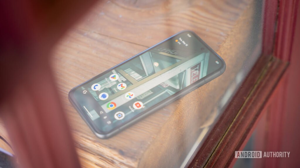 Wallpaper Wednesday: More great phone wallpapers for all to share (May 13)