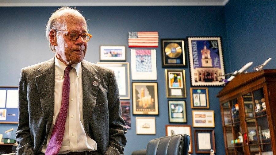 Judge rejects challenge to block new GOP-favored House map in Tennessee 