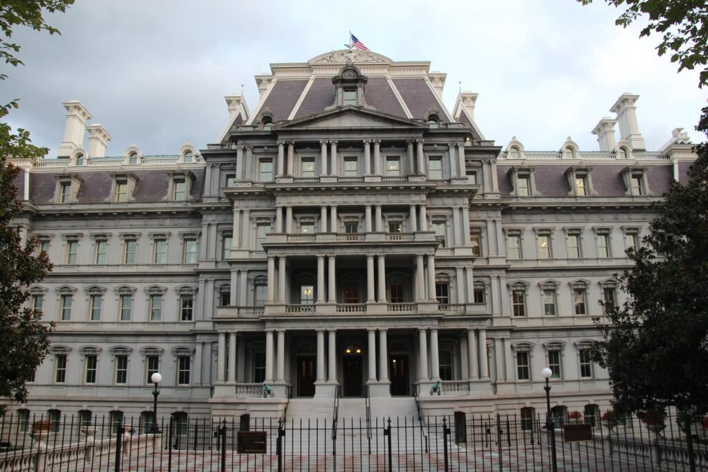 Hundreds Lambast Trump’s $7.5M Plan to Whitewash Eisenhower Building