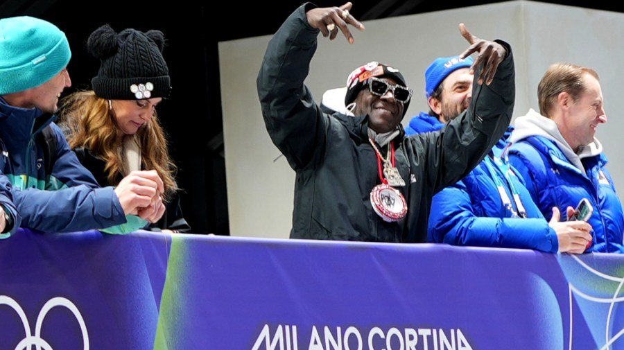 County commission in Las Vegas approves Flavor Flav's request for parade honoring female athletes