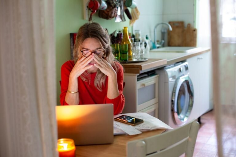 What Is "Financial Avoidance"? Experts Say Stress & Shame Play A Big Role