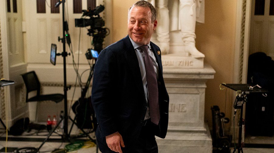 House Republicans narrowly block effort to end Trump’s war with Iran