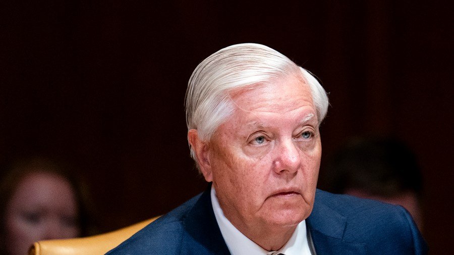 Graham presses Trump for 'short but forceful' response to Iran