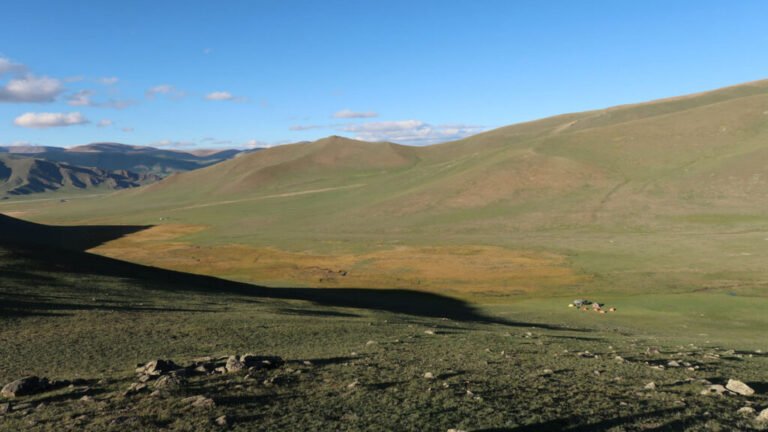 Mongolian Mountains Rose When the Crust Bounced Back