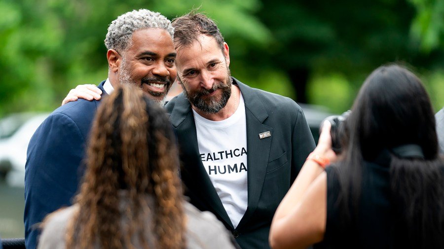 Noah Wyle tells Congress: Healthcare workers shouldn't have to 'beg for basic support'