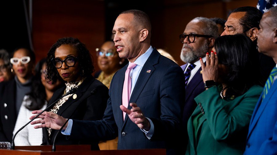 Jeffries, Black Caucus amplify calls for athletes to boycott SEC over Southern redistricting