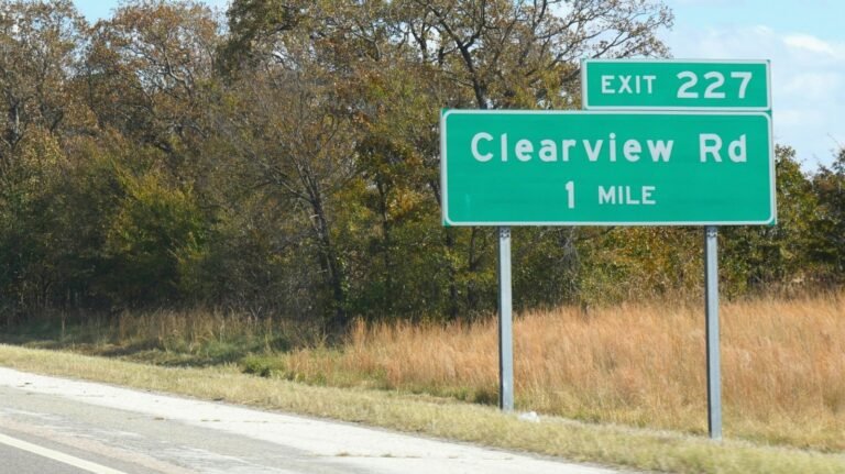 Do All Official U.S. Road Signs Use The Same Font And Design?