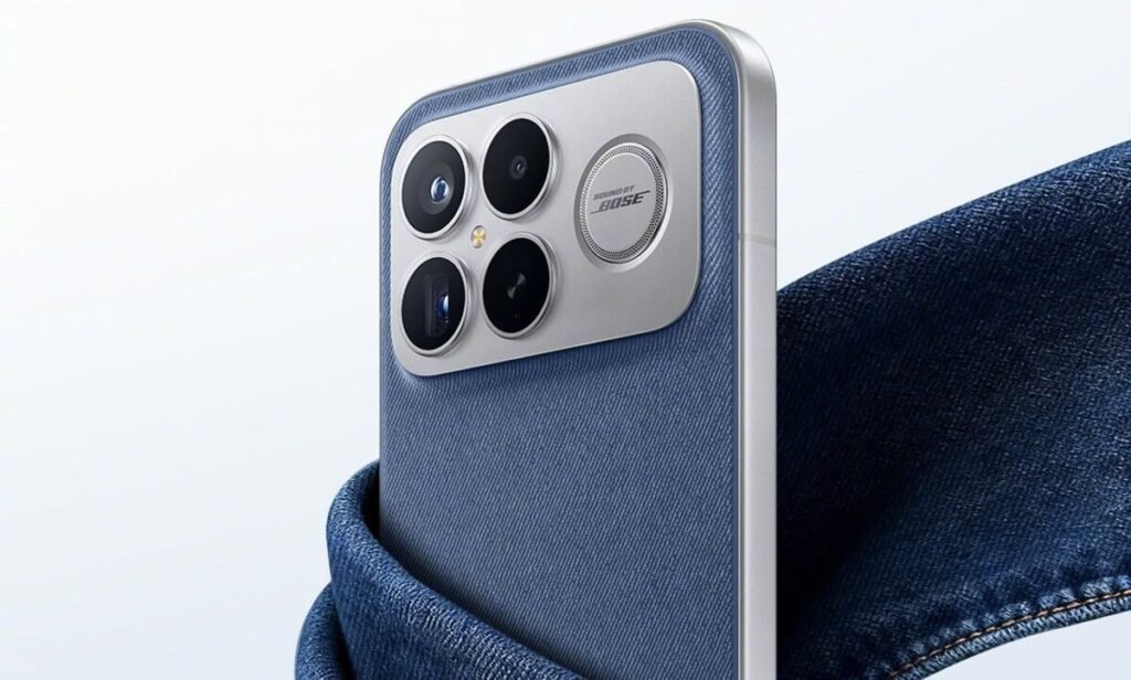 Xiaomi Is Building a 7-Inch Phone With a 10,000mAh Battery — and It's Coming This Year