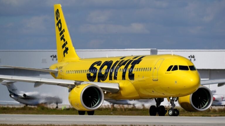 Trump says White House looking at Spirit Airlines deal