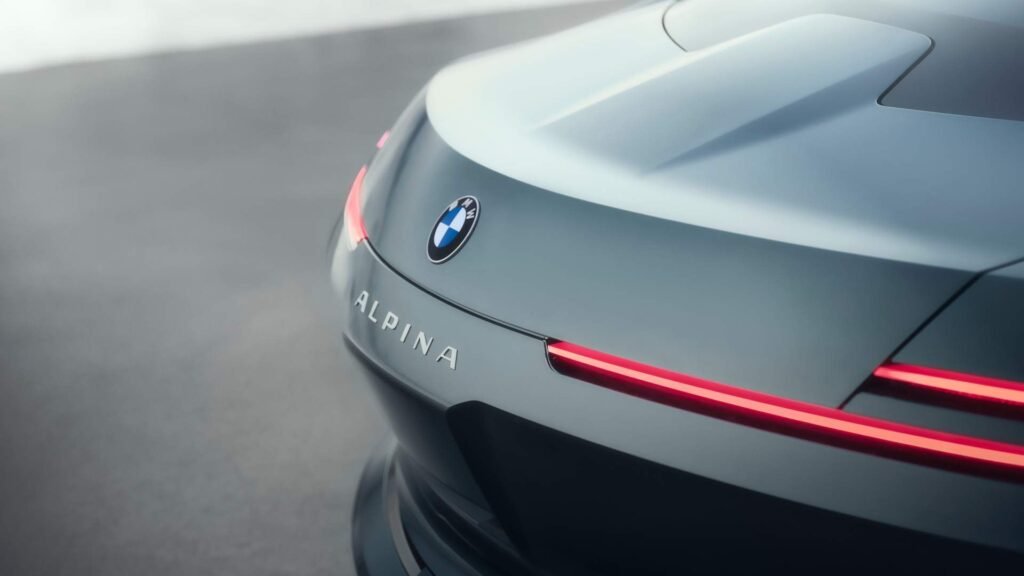 New BMW Alpina B7 Getting Pure V8 Power, No Hybrid Nonsense